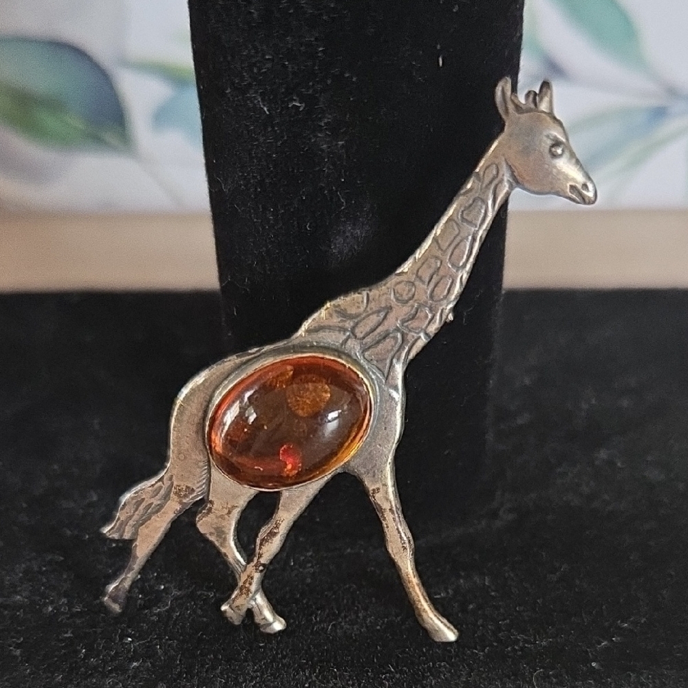 Sterling Silver Giraffe Brooch with Amber Accent